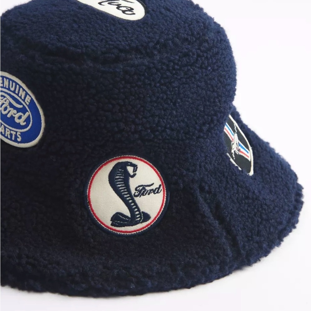 Urban Outfitters American Needle Ford Patch Fleece Bucket Hat Black - Picture 2 of 6